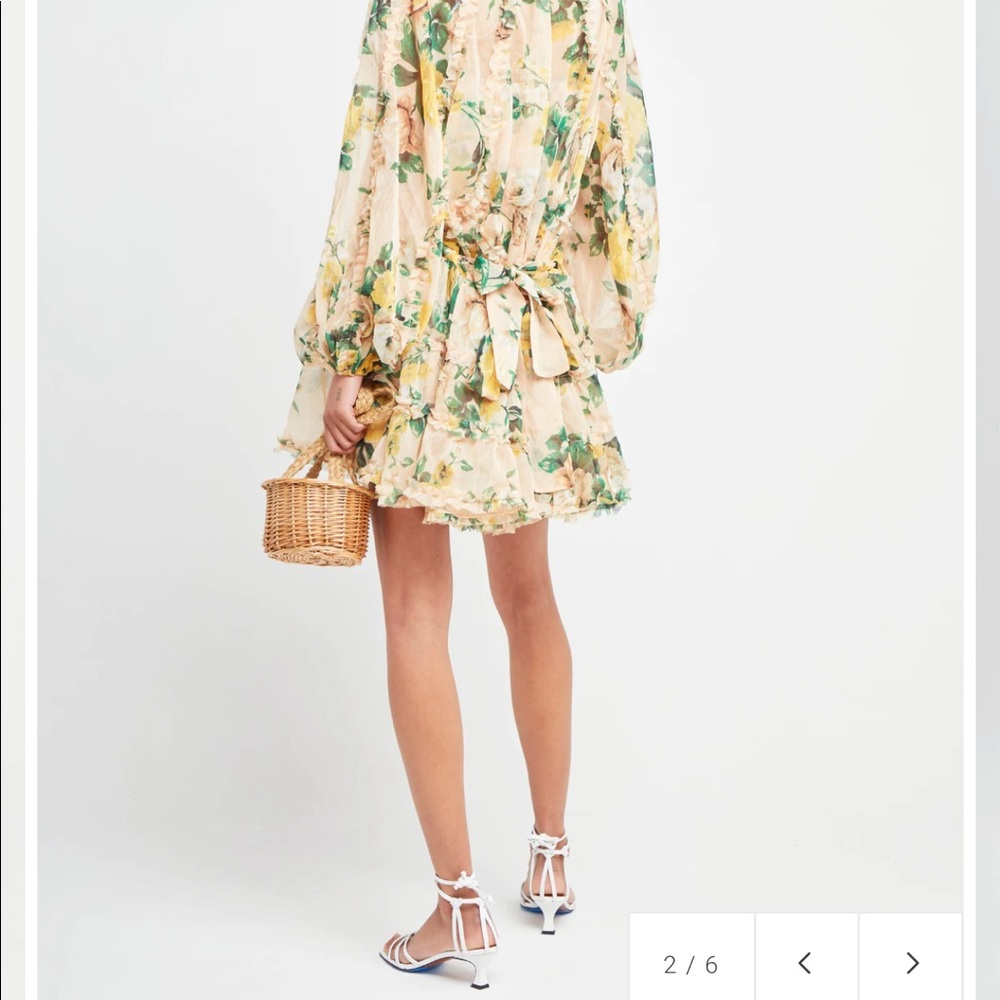 New with tags!! O.P.T. Rhea floral dress!! 👗